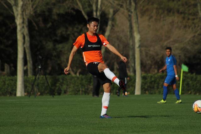 新浪彩票名家大乐透第26048期推荐汇总