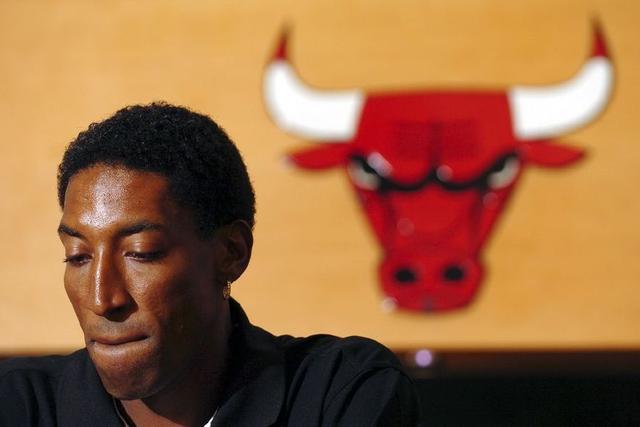 王哲林压哨3分绝杀上海险胜深圳 山东力克宁波